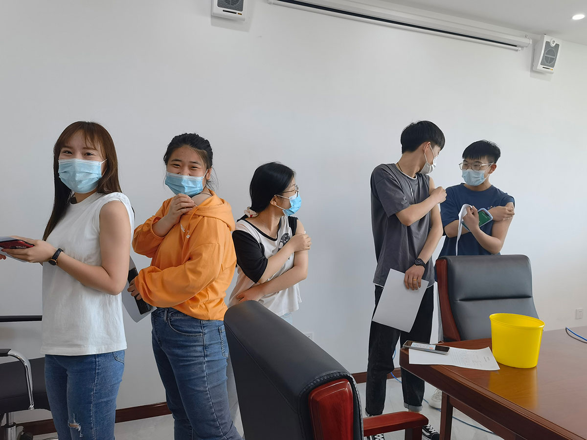 疼么，不疼，甚至有點(diǎn)想笑.jpg